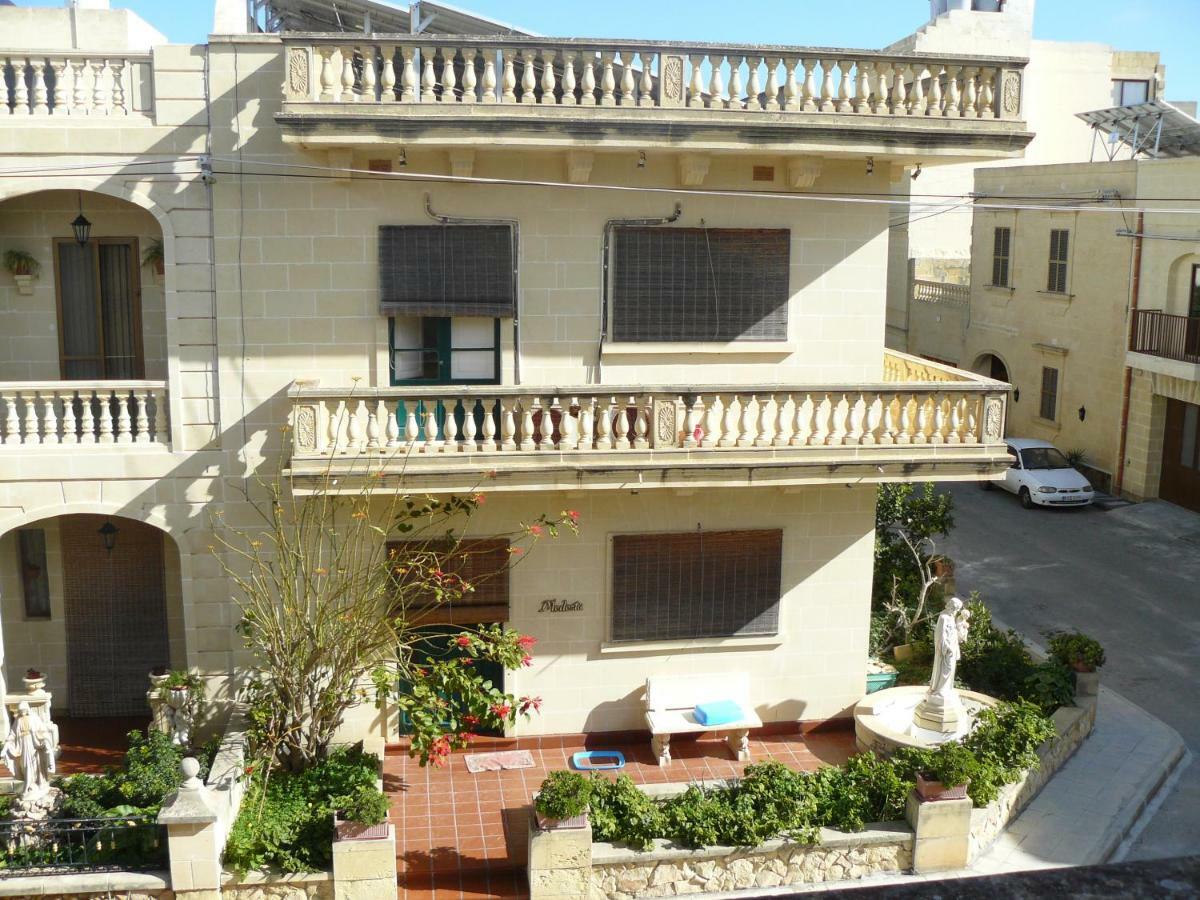 Acomodation House Kavarna Xagħra Esterno foto