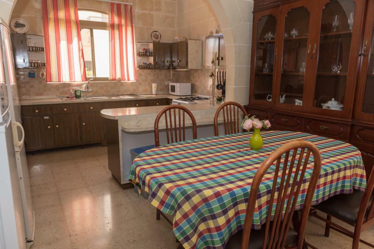 Acomodation House Kavarna Xagħra Esterno foto